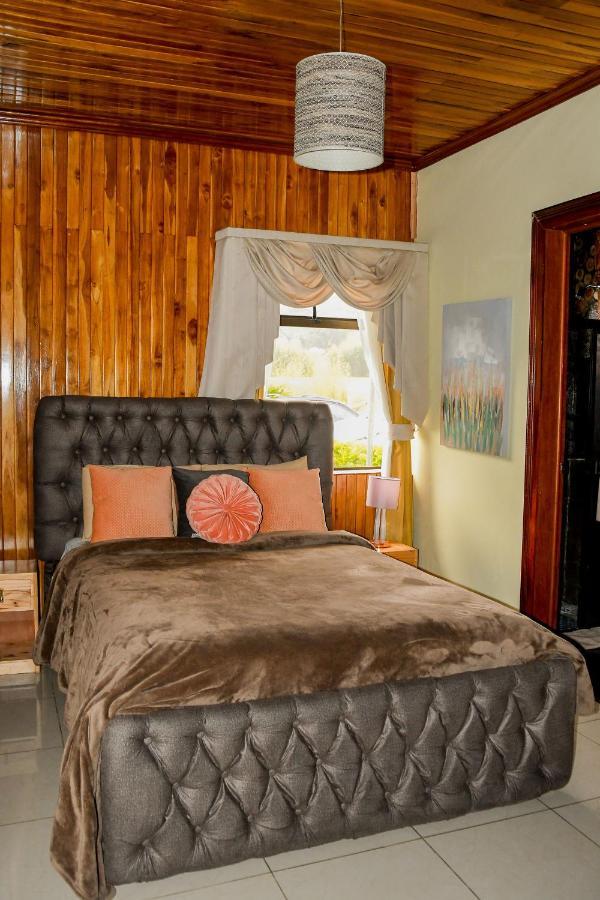 Poas Paradise Bed & Breakfast Poasito Exterior foto